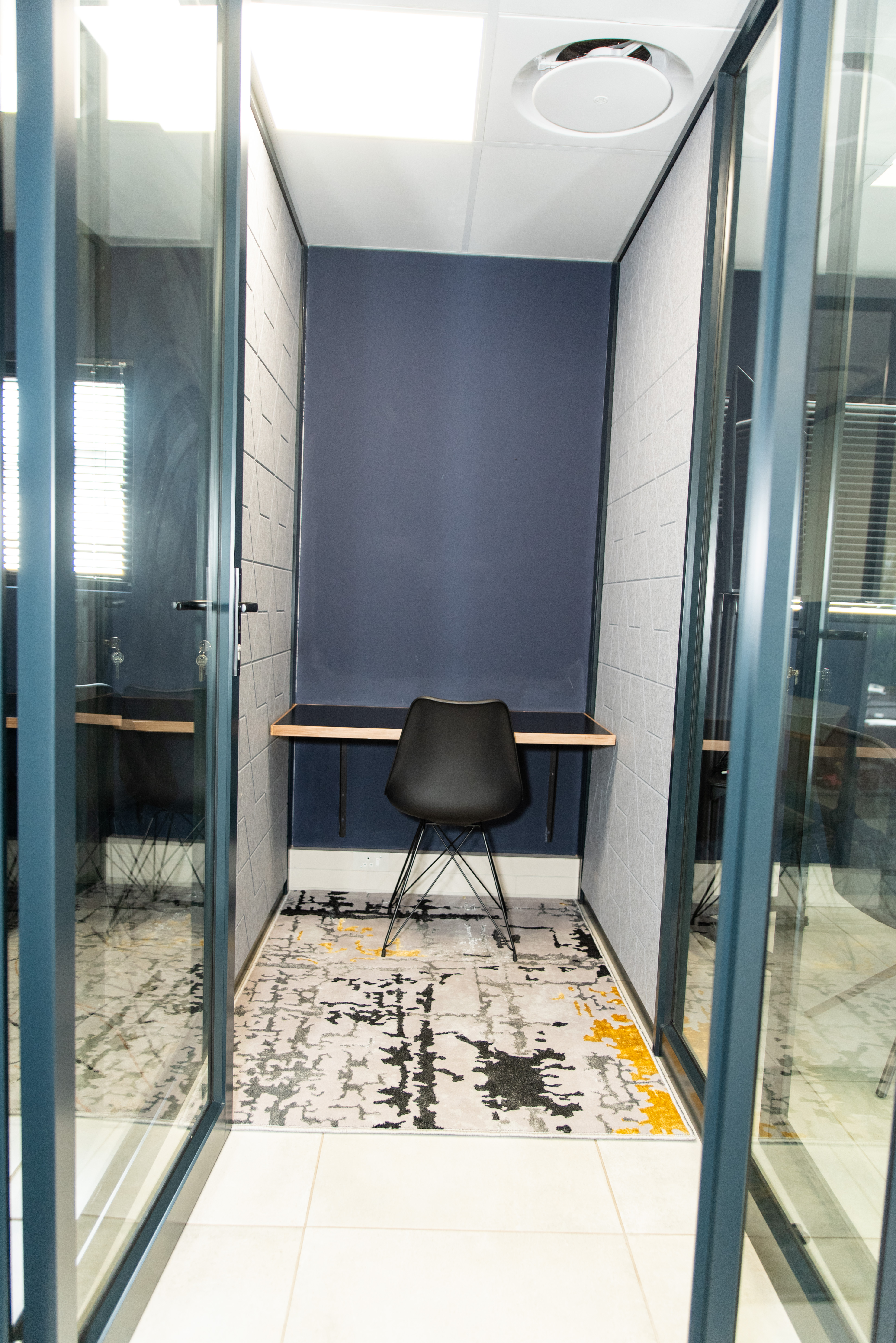 Single Seat Booth (A)
